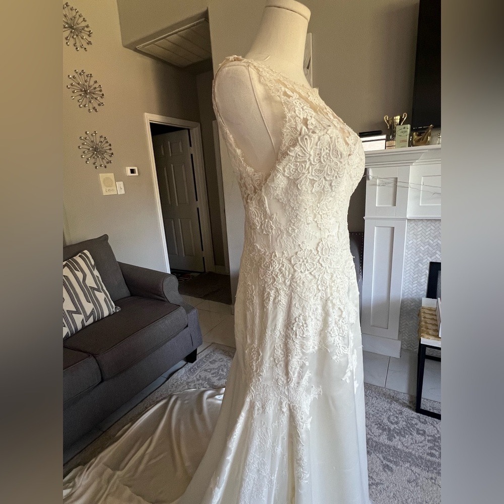 NWT Pronovias Odile Size 10‎ Off-white Wedding Dress - Picture 5 of 8